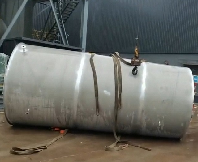 1773738232826210.jpg 不銹鋼氨水儲罐.jpg